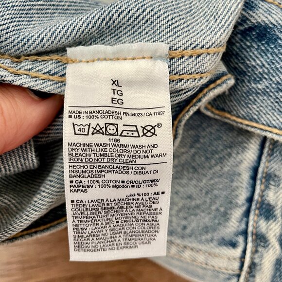 Old Navy Oversized Distressed Jean Jacket Size XL - Picture 4 of 5